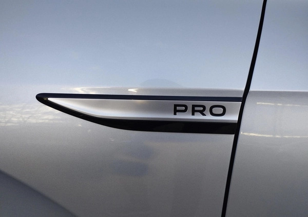 Volkswagen ID.4 cena 149900 przebieg: 10250, rok produkcji 2022 z Piastów małe 154